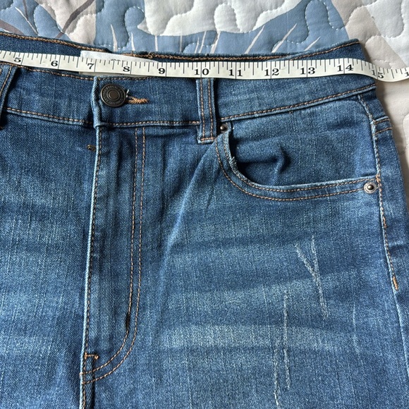 3/$30 - ARDENE Denim Blue Women's Shorts - Picture 4 of 8